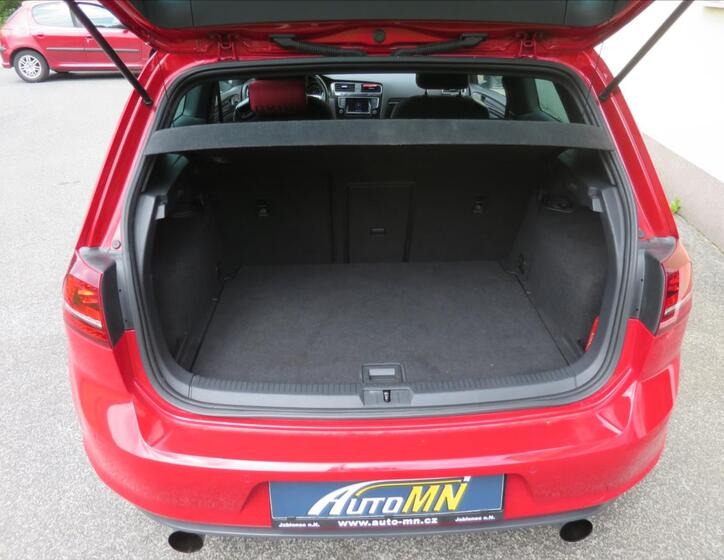 Volkswagen Golf 28