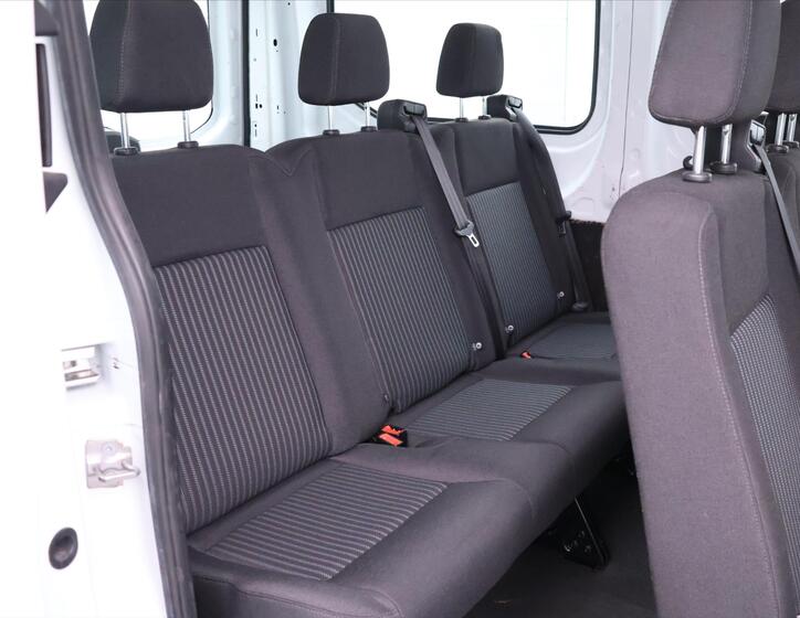 Ford Transit 13