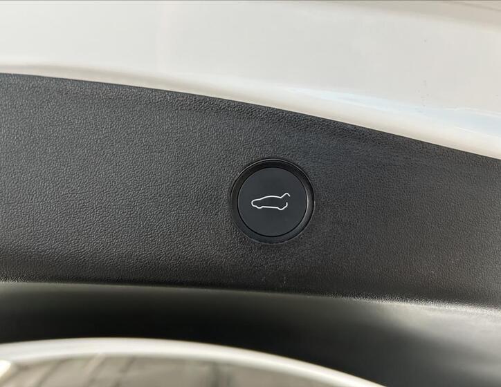 Tesla Model 3 25
