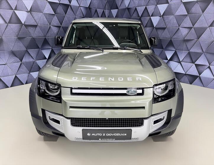 Land Rover Defender 3