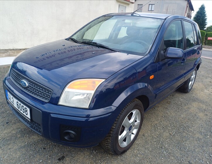 Ford Fusion 1