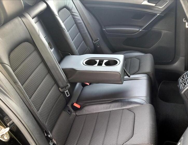 Volkswagen Golf 20