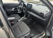 Toyota Yaris Cross 15