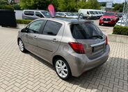 Toyota Yaris 4