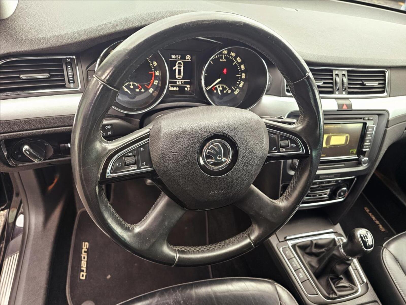Škoda Superb 11