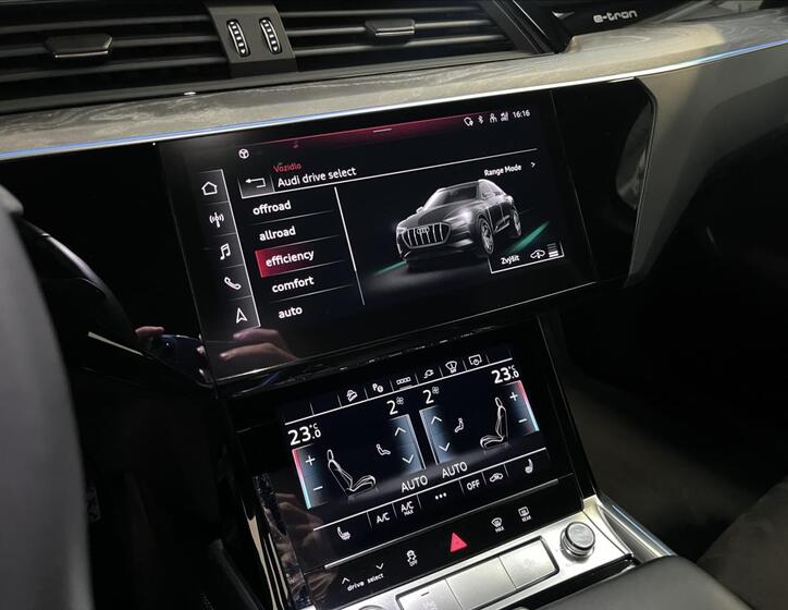 Audi Q8 e-tron 8