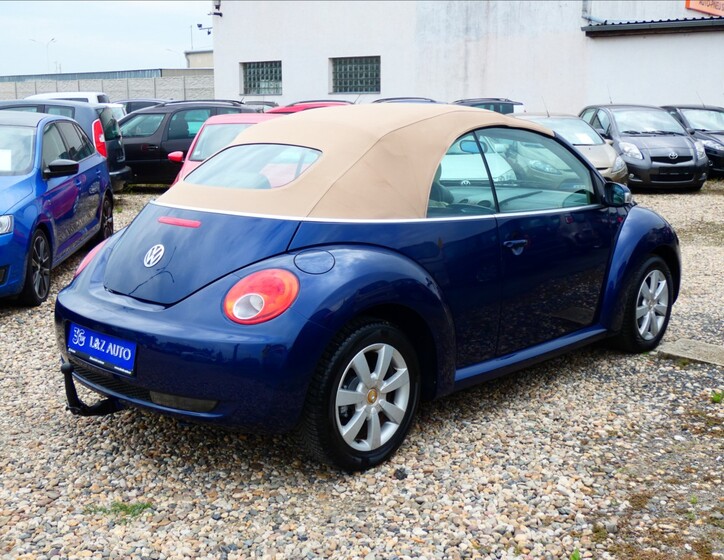 Volkswagen New Beetle 6