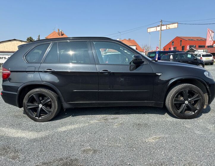 BMW X5 8