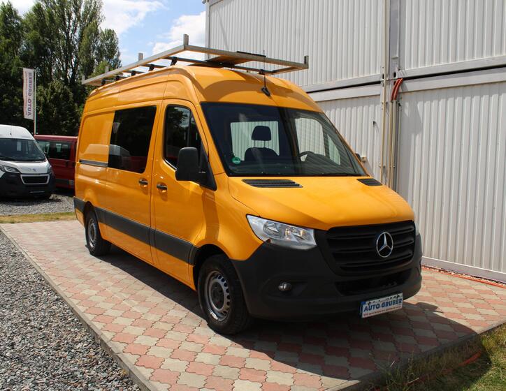 Mercedes-Benz Sprinter 2