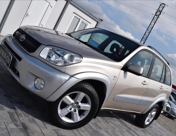 Toyota RAV4 1