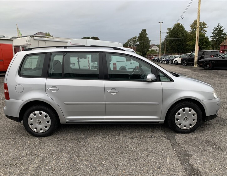 Volkswagen Touran 6