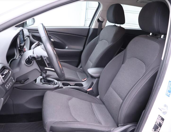 Hyundai i30 11