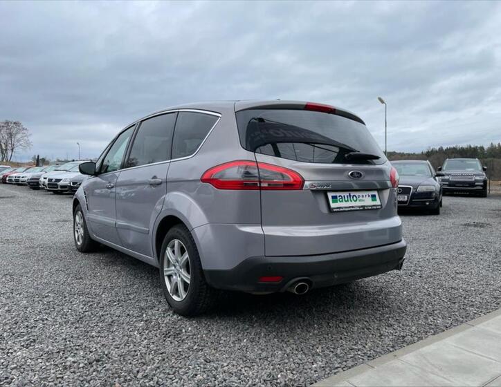 Ford S-MAX 6