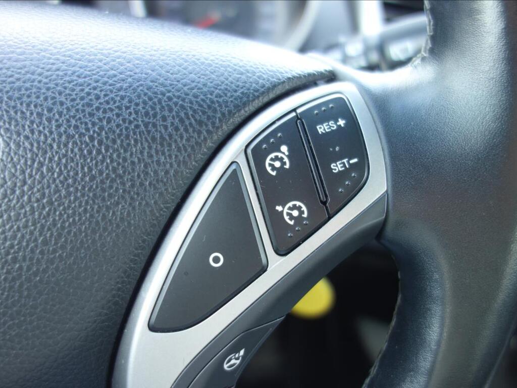 Hyundai i30 24