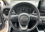 Toyota Yaris 21