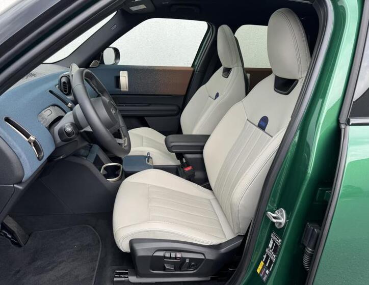 Mini Countryman 6