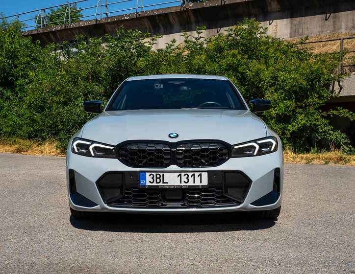 BMW Řada 3 2