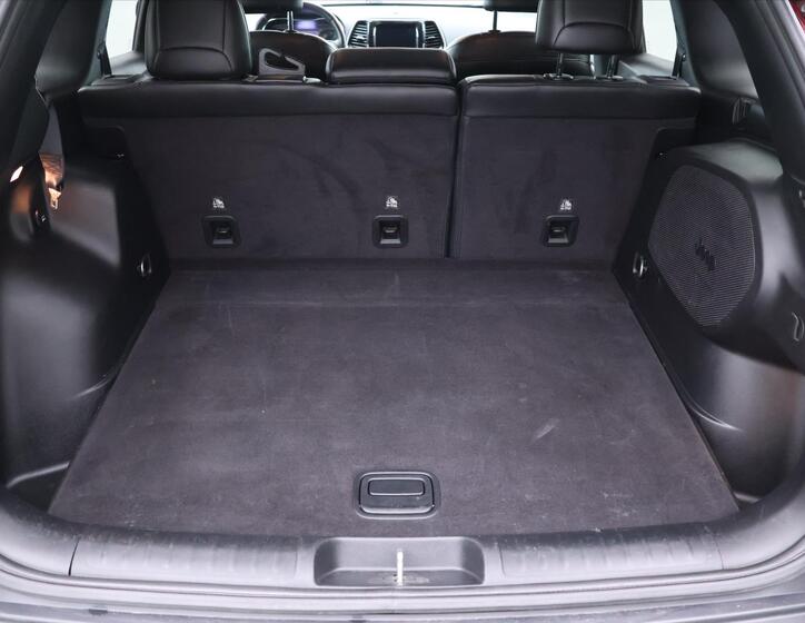 Jeep Cherokee 10