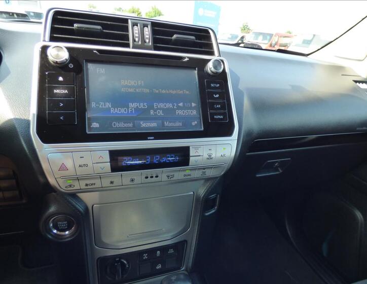 Toyota Land Cruiser 26