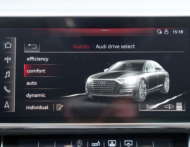Audi A8 43