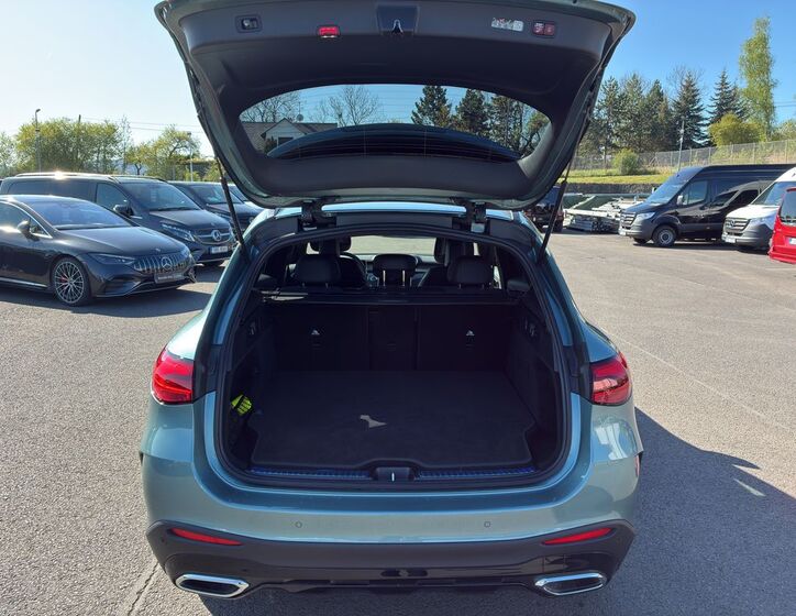 Mercedes-Benz GLC 10