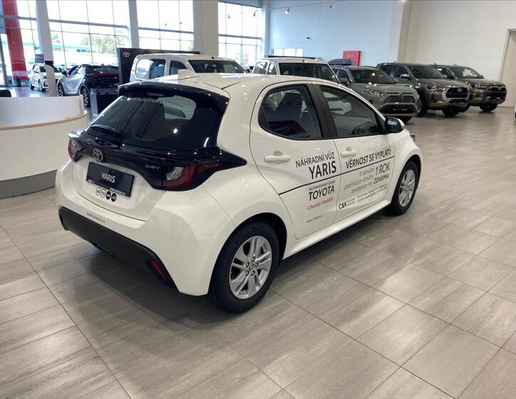 Toyota Yaris 5