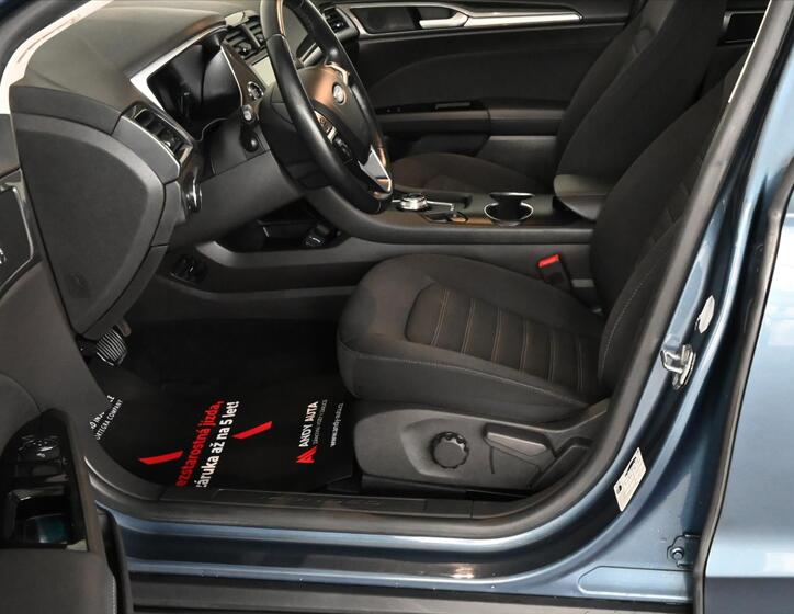 Ford Mondeo 9