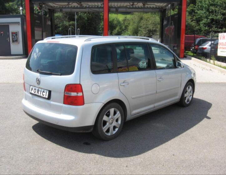 Volkswagen Touran 4