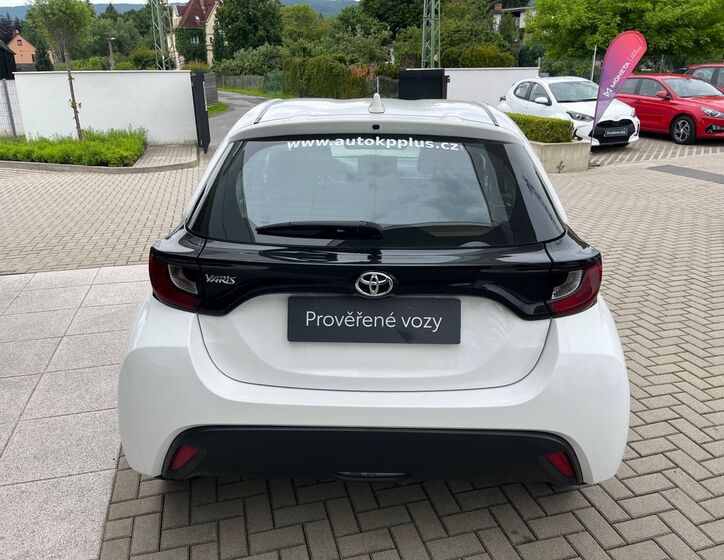 Toyota Yaris 5