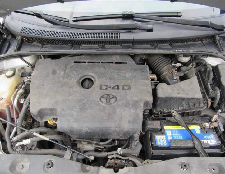 Toyota Avensis 28
