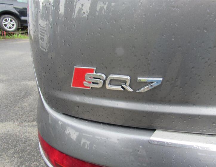 Audi Q7 24