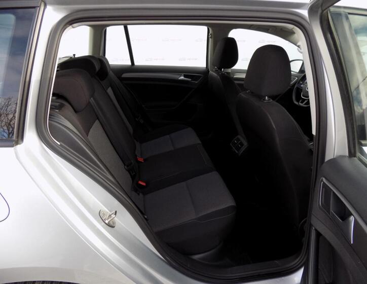 Volkswagen Golf 19