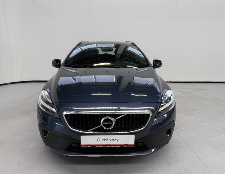 Volvo V40 4