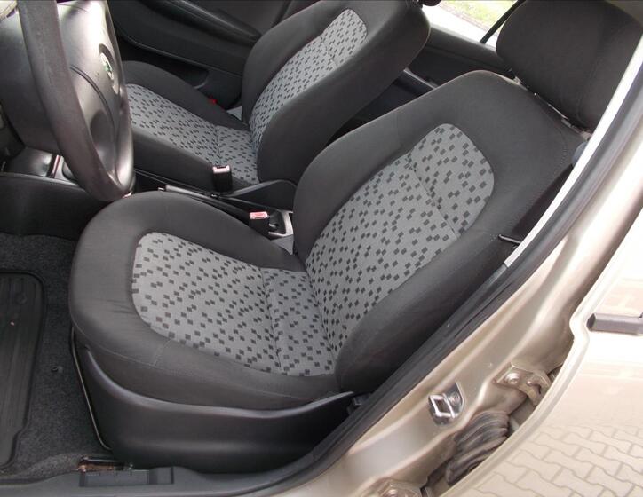 Škoda Fabia 19