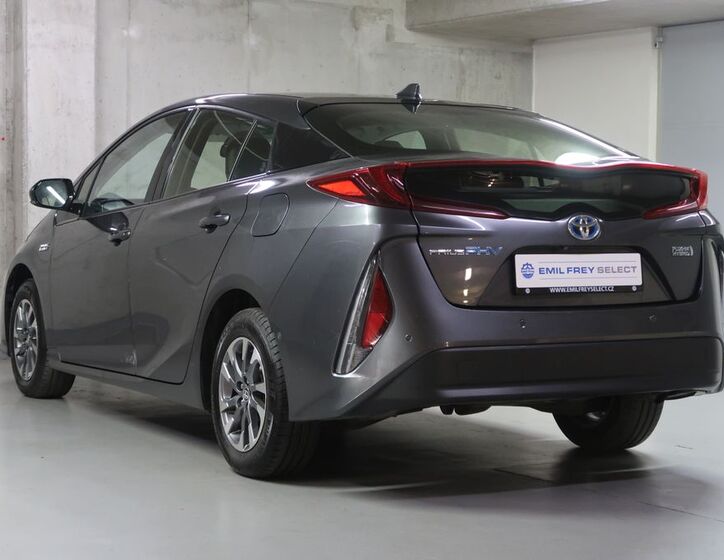 Toyota Prius 7