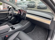 Tesla Model 3 22