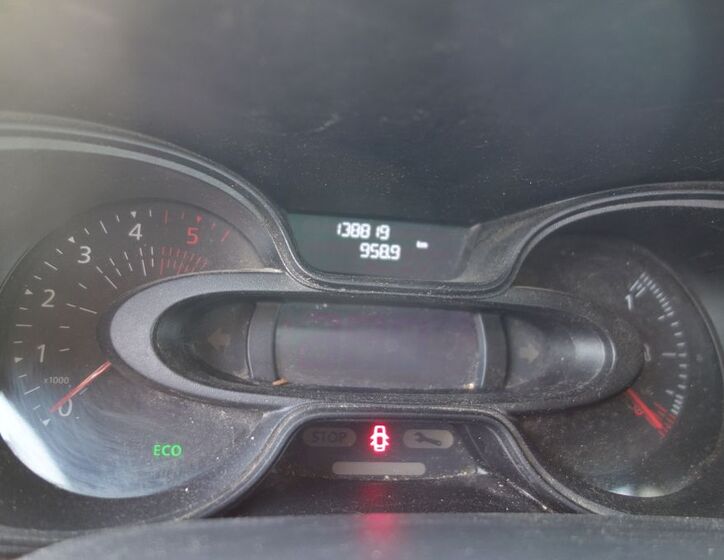 Renault Trafic 23