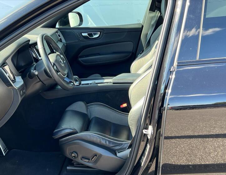 Volvo XC60 11