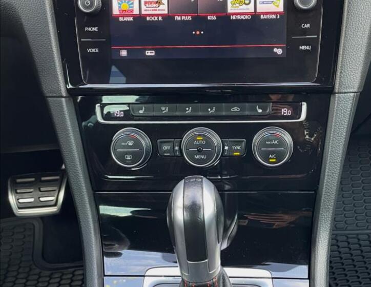 Volkswagen Golf 15
