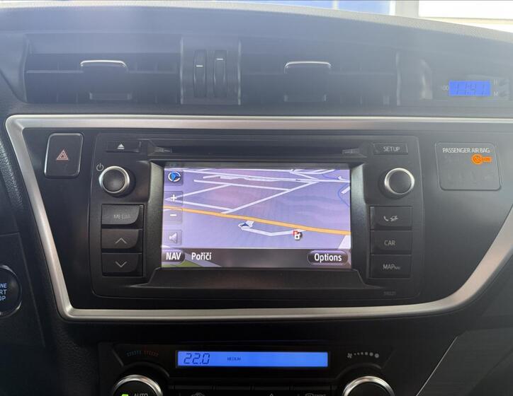 Toyota Auris 15