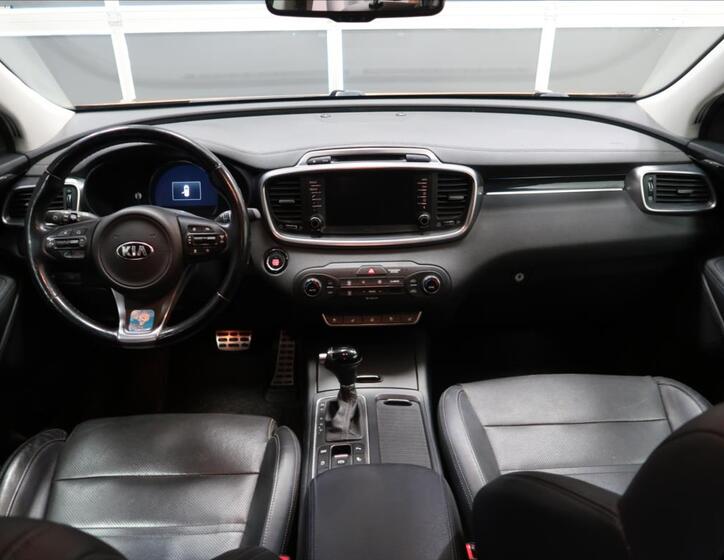 KIA Sorento 12