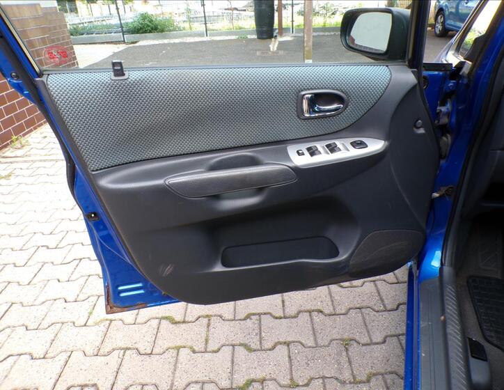 Mazda Premacy 13