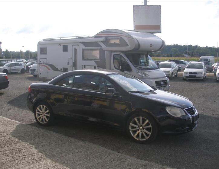Volkswagen EOS 4