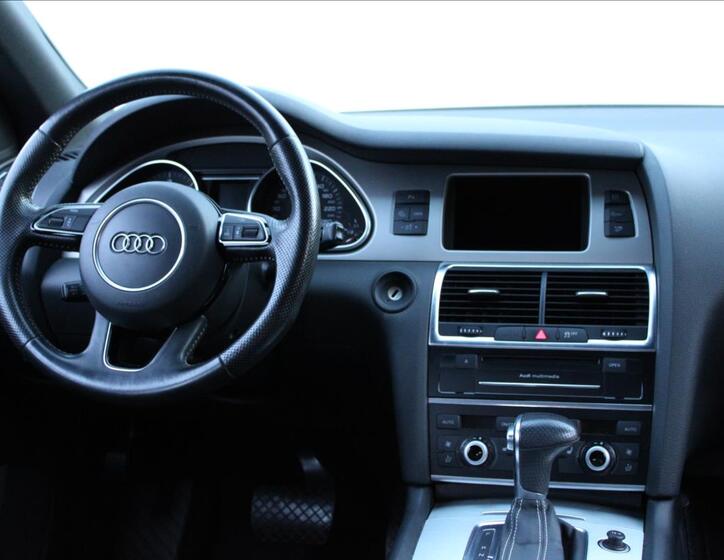 Audi Q7 20