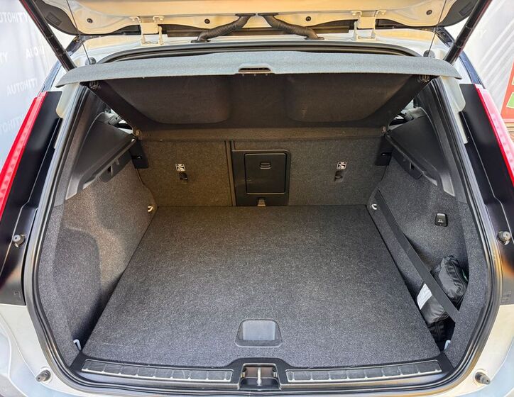 Volvo XC40 10
