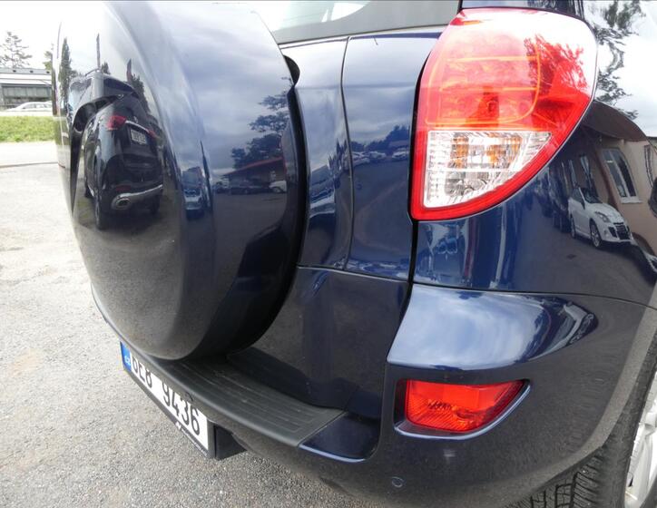 Toyota RAV4 9