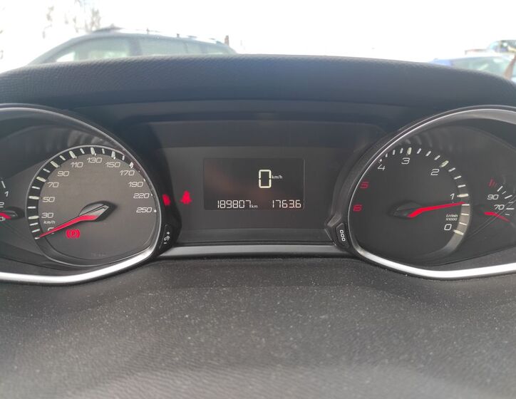 Peugeot 308 13