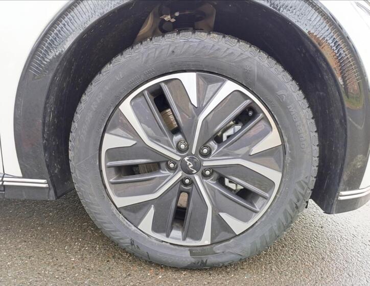 KIA EV6 5