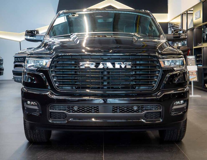 Dodge RAM 12