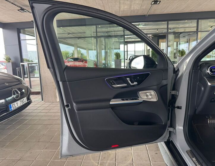 Mercedes-Benz GLC 9